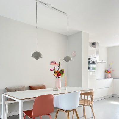 Lightswing Twin white with two pendant lights in the diningroom